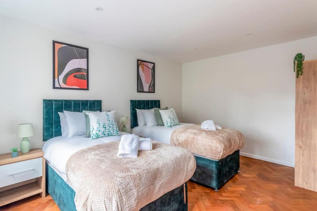 Spacious Sea View 2 Bedroom Sleeps 6-Free Parking Bournemouth Dış mekan fotoğraf